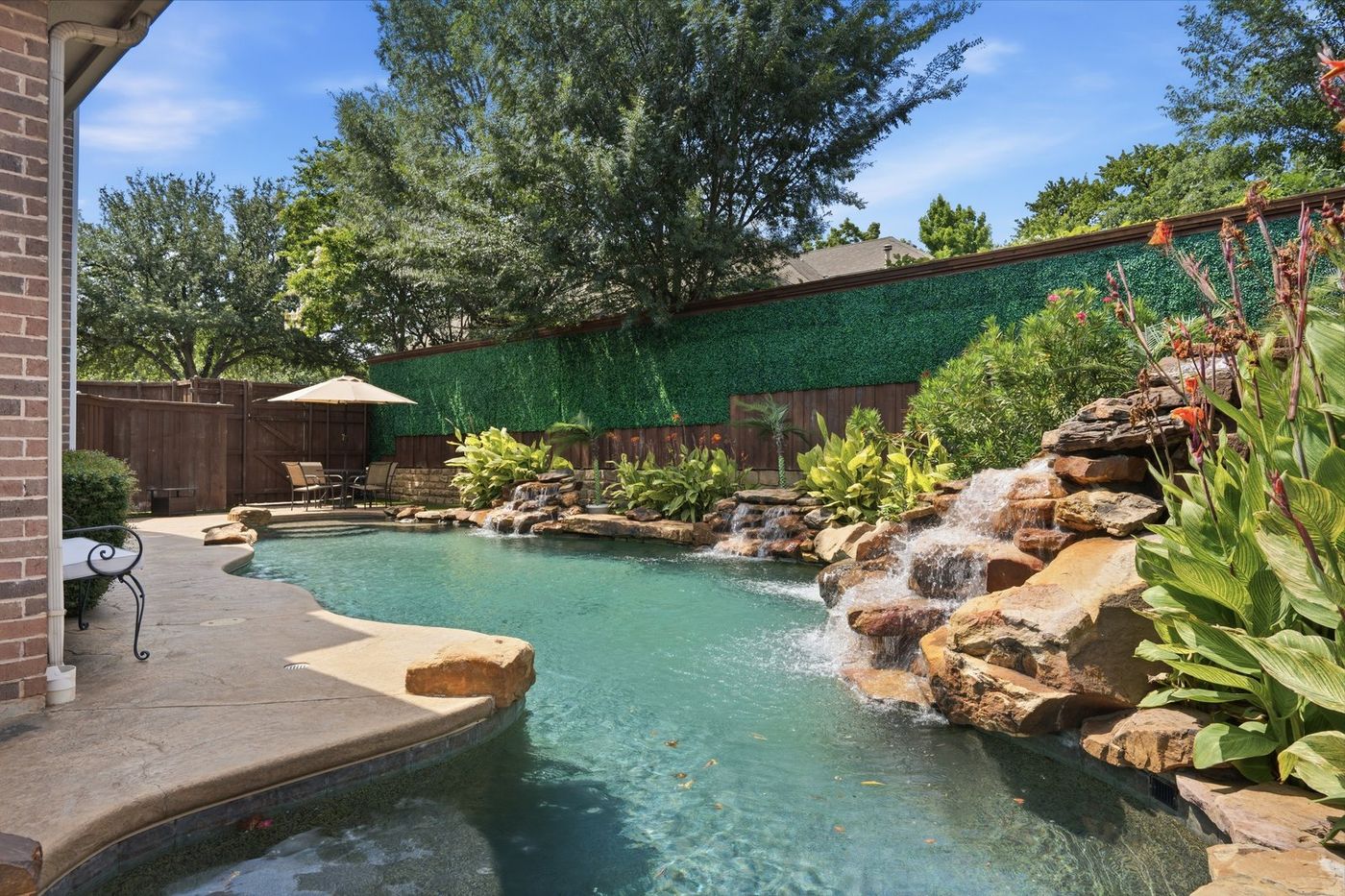Pool & waterfall · DFW